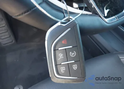 2024 Cadillac Lyriq Luxury W/1Sd z USA, uszkodzony, nr VIN 1GYKPRRK2RZ115425